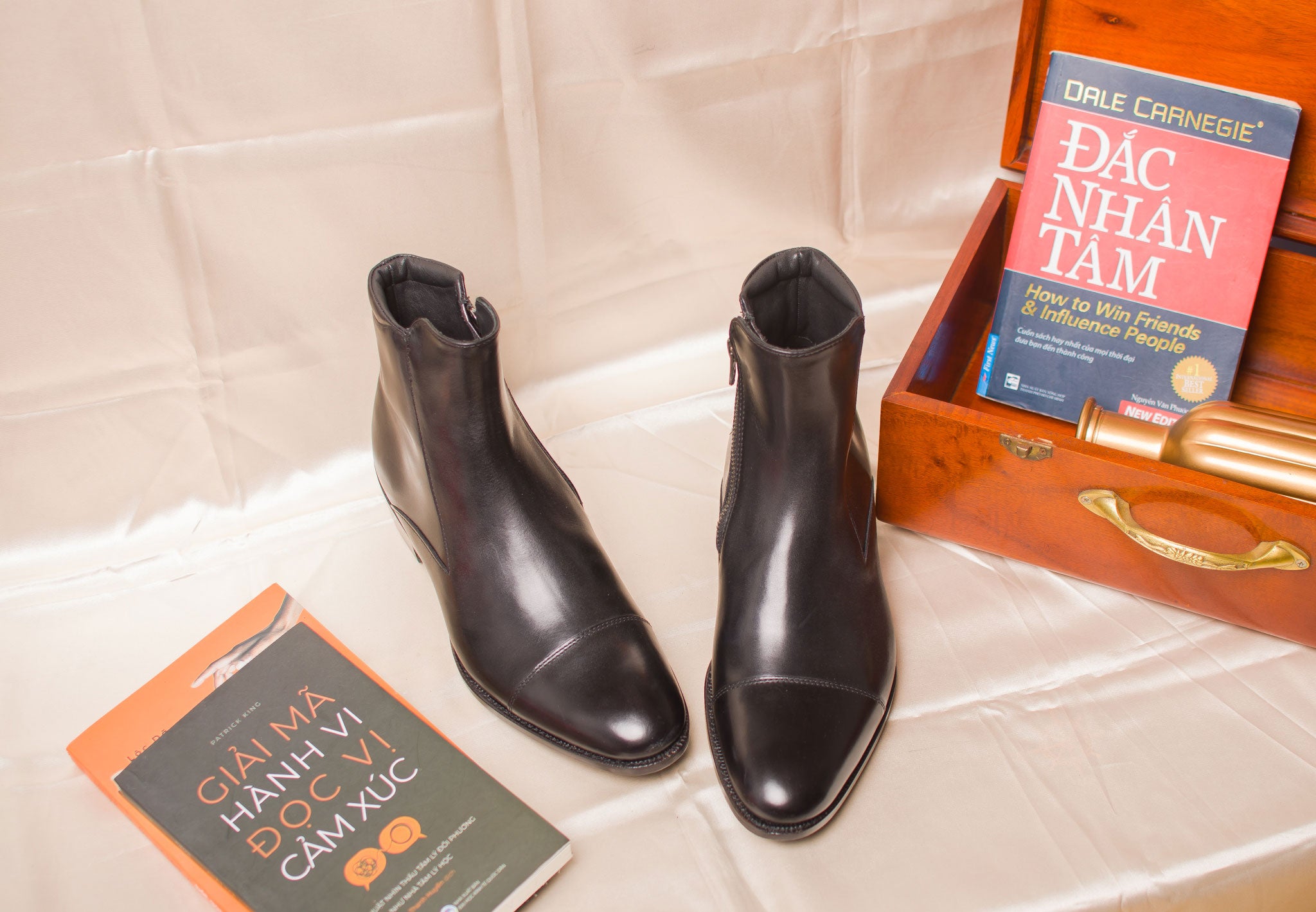 Zip boots DUC