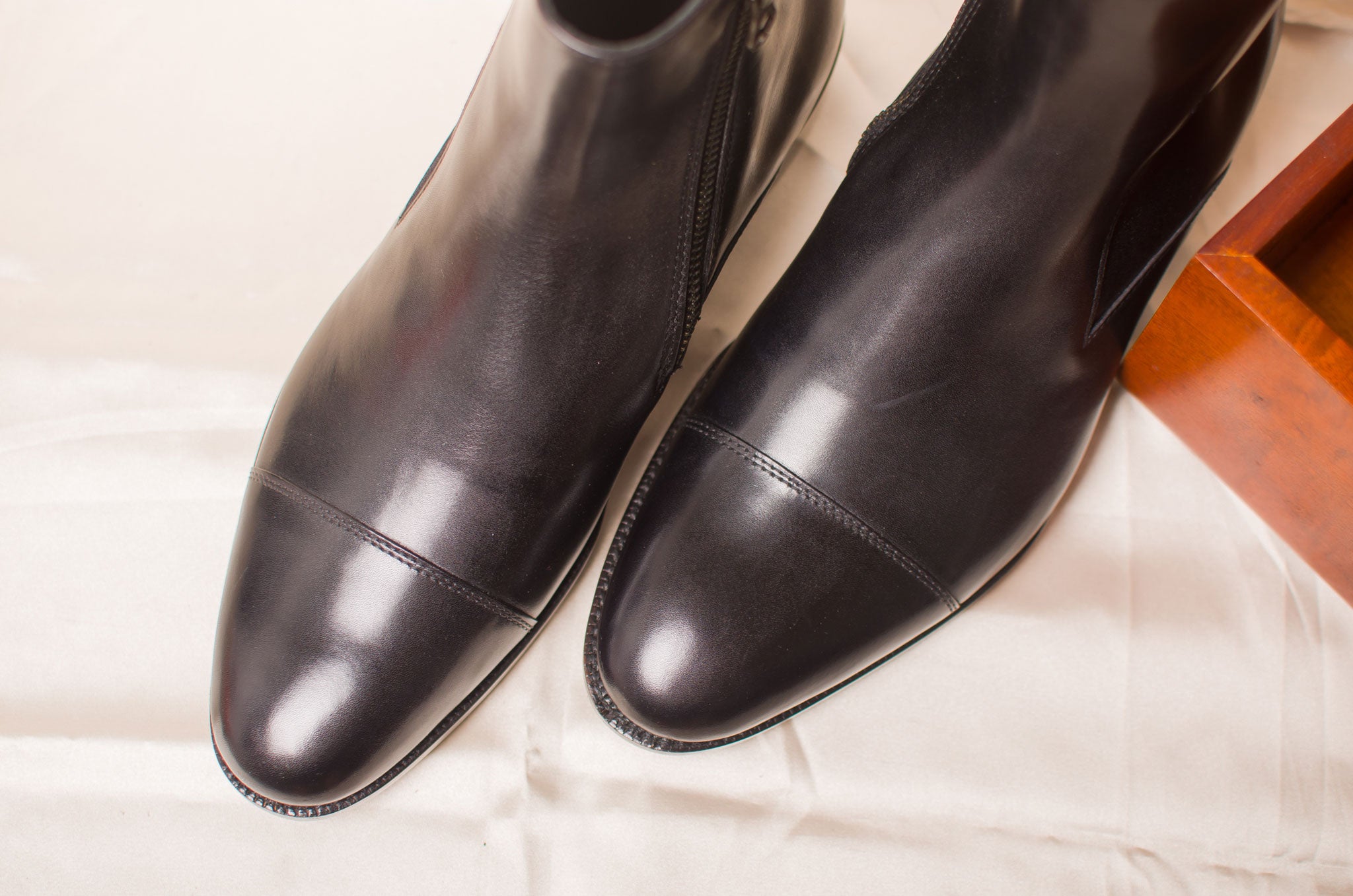 Zip boots DUC